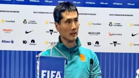 荷兰队社交媒体致敬传奇球星：璀璨之夜，翱翔启航！